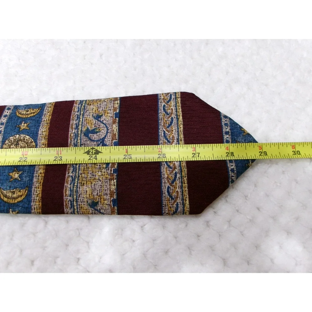 Metropolitan Museum of Art Mens Necktie 4x58 Burgundy Celestial Sun Moon Silk